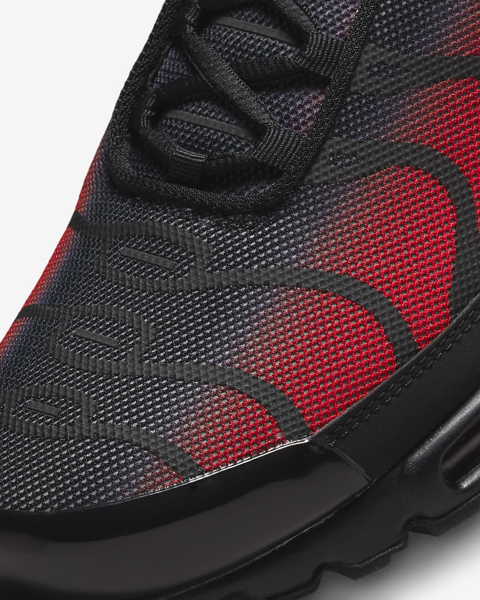 Black and red nike shoes best sale